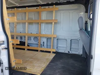 2017 Ford Transit z VIN 1FTYE2CM1HKA13709, wystawiony jako IAAI lot #41933179 z przebiegiem 147 539 mil mil oraz . Historia ofert i sprzedaży dostępna na DreamBid. Obrazek 8.