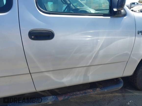 2002 Ford F-150 XL with VIN 1FTRX17252NA10531, listed as a IAAI auction lot 42686395 with 159,211 mi miles and . Bid and sale history available at DreamBid. Image 15.