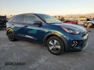 2020 Kia Niro LX with VIN KNDCB3LC2L5423281, listed as a Copart auction lot 79555113 with 60,054 mi miles and Salvage Title. Bid and sale history available at carsss.com. Image 4.