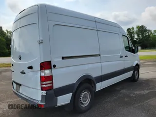 2013 Mercedes-Benz Sprinter Cargo with VIN WD3PE7CC4D5793367, listed as a IAAI auction lot 42122757 with 182,408 mi miles. Bid and sale history available at carsss.com. Image 4.