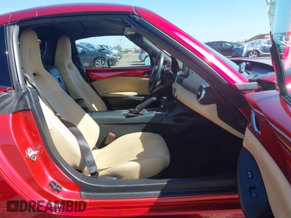 2018 Mazda MX-5 Miata Grand Touring with VIN JM1NDAM7XJ0204135, listed as a IAAI auction lot 42474750 with 16,852 mi miles and . Bid and sale history available at DreamBid. Image 5.