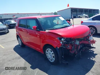2015 Scion xB with VIN JTLZE4FE1FJ068026, listed as a IAAI auction lot 42041590 with 120,686 mi miles. Bid and sale history available at carsss.com. Image 1.