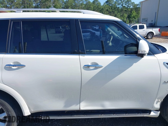 2014 Infiniti QX80 z VIN JN8AZ2NC1E9352276, wystawiony jako IAAI lot #42199182 z przebiegiem 173 548 mil mil oraz . Historia ofert i sprzedaży dostępna na DreamBid. Obrazek 13.