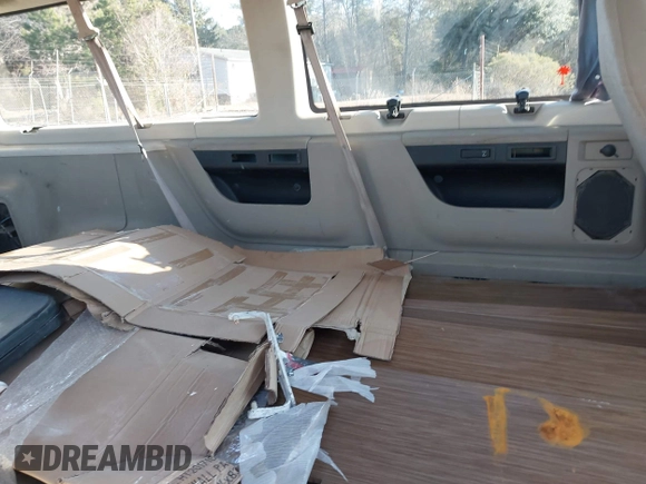 2006 Ford Econoline Passenger XL with VIN 1FMRE11L36DA37452, listed as a IAAI auction lot 41326234 with 255,578 mi miles and . Bid and sale history available at DreamBid. Image 8.