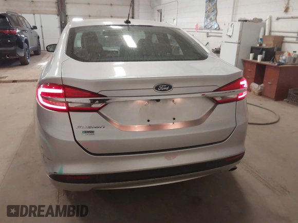 2018 Ford Fusion S with VIN 3FA6P0G71JR226550, listed as a IAAI auction lot 41811203 with 72,245 mi miles. Bid and sale history available at carsss.com. Image 16.