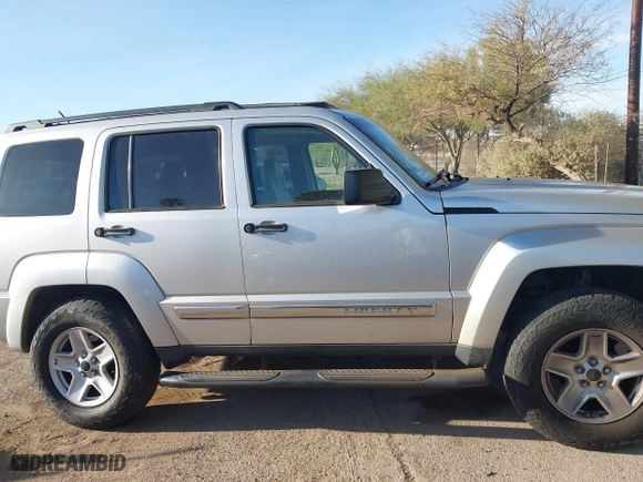 2009 Jeep Liberty Limited with VIN 1J8GN58KX9W527260, listed as a IAAI auction lot 41901644 with 154,010 mi miles. Bid and sale history available at carsss.com. Image 13.