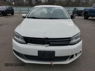 2013 Volkswagen Jetta SE with VIN 3VWDP7AJ3DM210251, listed as a Copart auction lot 52832265 with 151,190 mi miles and Clean title. Bid and sale history available at DreamBid. Image 5.