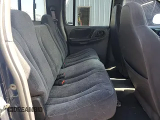 2000 Dodge Dakota Sport with VIN 1B7GG2AN8YS665678, listed as a Copart auction lot 63878554 with 92,470 mi miles and Salvage Title. Bid and sale history available at carsss.com. Image 10.