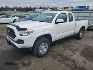 2017 Toyota Tacoma SR z VIN 5TFSX5EN2HX058006, wystawiony jako Copart lot #47627245 z przebiegiem 60 266 mil mil oraz Szkoda całkowita • Salvage title. Historia ofert i sprzedaży dostępna na DreamBid. Obrazek 1.
