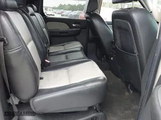 2007 Chevrolet Avalanche LTZ with VIN 3GNFK123X7G217750, listed as a IAAI auction lot 42088850 with 188,429 mi miles. Bid and sale history available at carsss.com. Image 8.