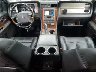2014 Lincoln Navigator z VIN 5LMJJ2J57EEL02363, wystawiony jako Copart lot #54657415 z przebiegiem 245 326 mil mil oraz Czysty tytuł • Clean title. Historia ofert i sprzedaży dostępna na DreamBid. Obrazek 8.