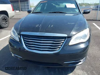 2014 Chrysler 200 Touring with VIN 1C3CCBBB6EN140731, listed as a IAAI auction lot 41987771 with 218,148 mi miles. Bid and sale history available at carsss.com. Image 6.