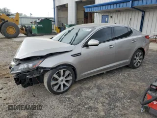 2012 Kia Optima SX z VIN 5XXGR4A63CG065555, wystawiony jako Copart lot #56033725 z przebiegiem 123 960 mil mil oraz Nie do naprawy • Non repairable. Historia ofert i sprzedaży dostępna na DreamBid. Obrazek 1.