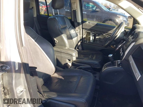 2017 Jeep Compass High Altitude z VIN 1C4NJCEB5HD166016, wystawiony jako IAAI lot #41843930 z przebiegiem 146 161 mil mil oraz . Historia ofert i sprzedaży dostępna na DreamBid. Obrazek 5.