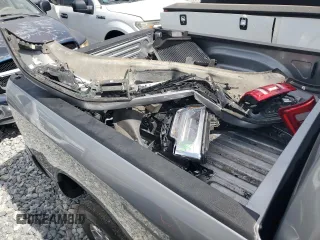 2024 Ram 2500 Laramie z VIN 3C6UR5FLXRG104906, wystawiony jako Copart lot #55327515 z przebiegiem 23 990 mil mil oraz Szkoda całkowita • Salvage title. Historia ofert i sprzedaży dostępna na DreamBid. Obrazek 12.