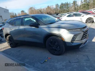 2025 Chevrolet Blazer LT with VIN 3GNKBHR45SS104574, listed as a IAAI auction lot 41293595 with 1,205 mi miles and . Bid and sale history available at DreamBid. Image 13.