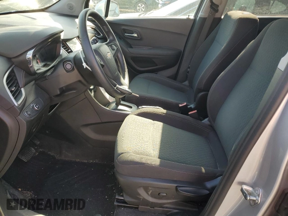 2019 Chevrolet Trax LS with VIN 3GNCJNSB9KL351587, listed as a Copart auction lot 54025945 with 17,083 mi miles and Salvage Title. Bid and sale history available at carsss.com. Image 7.