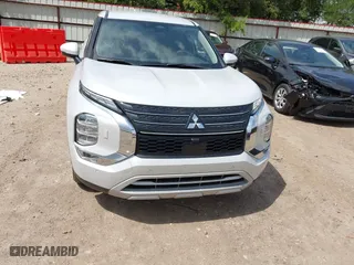 2024 Mitsubishi Outlander SE with VIN JA4J4VA82RZ032400, listed as a IAAI auction lot 42094845 with 30,436 mi miles. Bid and sale history available at carsss.com. Image 12.