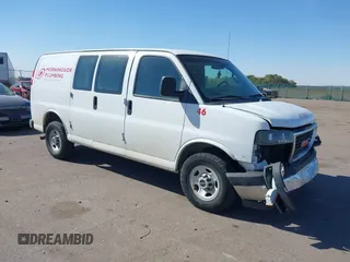 2017 GMC Savana Cargo Van with VIN 1GTW7AFF3H1906737, listed as a IAAI auction lot 40511351 with 98,559 mi miles. Bid and sale history available at carsss.com. Image 1.