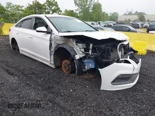 2015 Hyundai Sonata Sport with VIN 5NPE34AF9FH054304, listed as a IAAI auction lot 42454862 with 174,734 mi miles and . Bid and sale history available at DreamBid. Image 1.