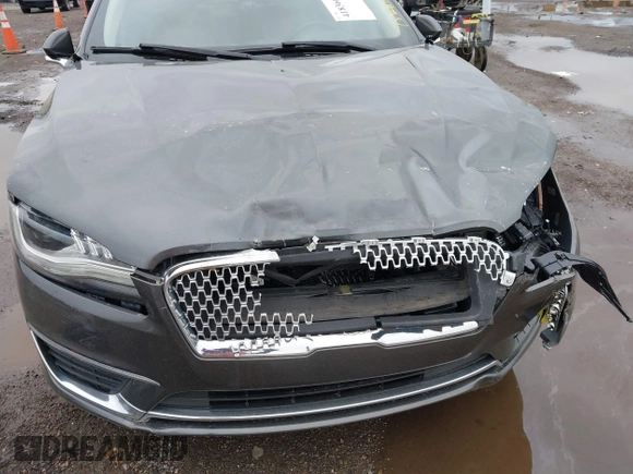 2017 Lincoln MKZ Hybrid Select with VIN 3LN6L5LU6HR622834, listed as a IAAI auction lot 41836661 with 66,813 mi miles and . Bid and sale history available at DreamBid. Image 6.