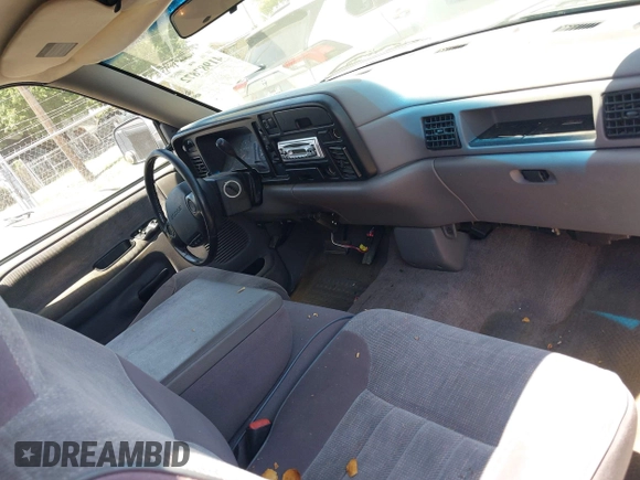 1995 Dodge 2500 with VIN 3B7KC23C8SM127130, listed as a IAAI auction lot 41987872 with 164,285 mi miles. Bid and sale history available at carsss.com. Image 5.