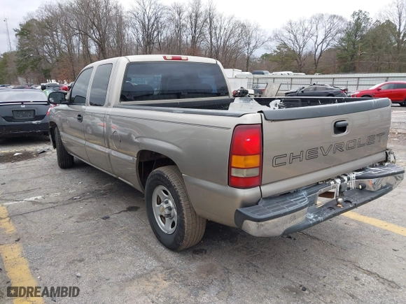 2002 Chevrolet Silverado 1500 LS with VIN 1GCEC19W12Z120303, listed as a IAAI auction lot 41269996 with 185,809 mi miles. Bid and sale history available at carsss.com. Image 3.