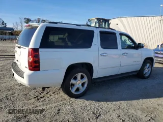 2008 Chevrolet Suburban LT w/2LT with VIN 3GNFK16388G207021, listed as a Copart auction lot 81885814 with 142,090 mi miles and Salvage Title. Bid and sale history available at carsss.com. Image 3.