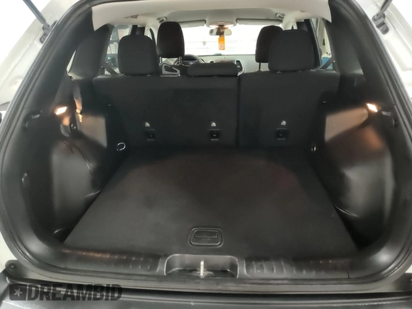 2019 Jeep Cherokee Latitude with VIN 1C4PJMCB1KD444905, listed as a IAAI auction lot 42610299 with 72,340 mi miles and . Bid and sale history available at DreamBid. Image 1.