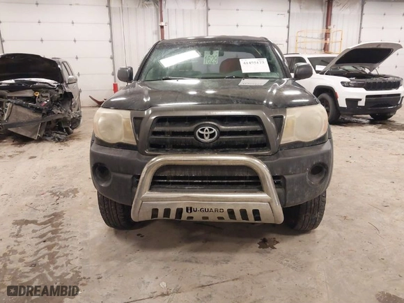 2008 Toyota Tacoma with VIN 5TEUU42N58Z554216, listed as a IAAI auction lot 41455173 with 253,609 mi miles. Bid and sale history available at carsss.com. Image 13.