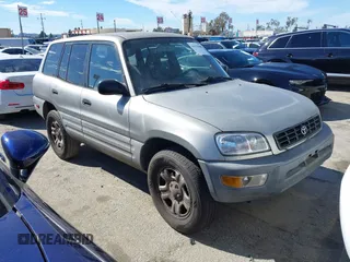 1999 Toyota RAV4 with VIN JT3GP10V0X7050673, listed as a IAAI auction lot 41625555 with 357,682 mi miles and . Bid and sale history available at DreamBid. Image 1.