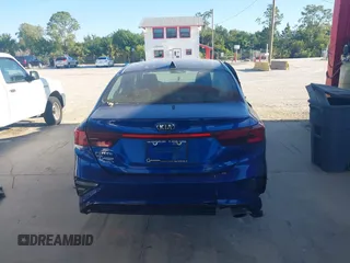 2019 Kia Forte LXS with VIN 3KPF24AD2KE020256, listed as a IAAI auction lot 39141379 with 80,878 mi miles and . Bid and sale history available at DreamBid. Image 17.