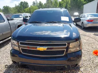 2011 Chevrolet Tahoe LS with VIN 1GNSCAE07BR278849, listed as a IAAI auction lot 42647528 with 194,920 mi miles and . Bid and sale history available at DreamBid. Image 12.