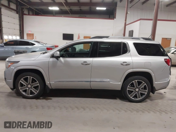 2017 GMC Acadia Denali z VIN 1GKKNXLSXHZ177151, wystawiony jako IAAI lot #42017941 z przebiegiem 114 287 mil mil oraz . Historia ofert i sprzedaży dostępna na DreamBid. Obrazek 14.