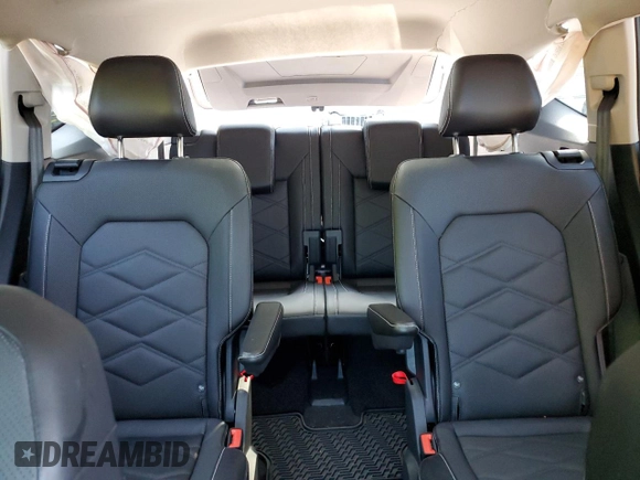 2024 Volkswagen Atlas SE with VIN 1V2JR2CA1RC598507, listed as a Copart auction lot 52904865 with 9,075 mi miles and Salvage title. Bid and sale history available at DreamBid. Image 10.