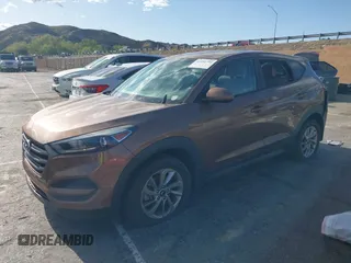 2016 Hyundai Tucson SE z VIN KM8J23A47GU166435, wystawiony jako IAAI lot #41952751 z przebiegiem 66 785 mil mil oraz . Historia ofert i sprzedaży dostępna na DreamBid. Obrazek 16.
