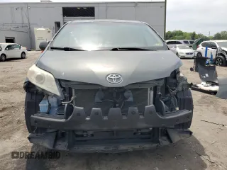 2011 Toyota Sienna XLE AAS with VIN 5TDYK3DC6BS124373, listed as a Copart auction lot 54265975 with 213,798 mi miles and Clean Title. Bid and sale history available at carsss.com. Image 5.