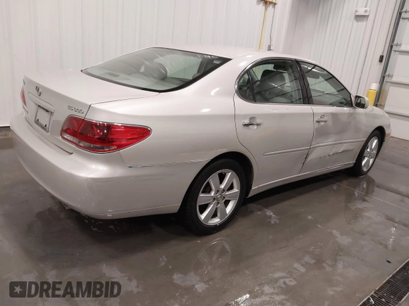 2005 Lexus ES 330 with VIN JTHBA30G555118414, listed as a IAAI auction lot 41855659 with 96,335 mi miles. Bid and sale history available at carsss.com. Image 4.