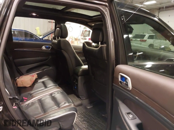 2015 Jeep Grand Cherokee Overland with VIN 1C4RJFCT7FC612930, listed as a IAAI auction lot 41485240 with 189,564 mi miles. Bid and sale history available at carsss.com. Image 8.