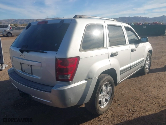2006 Jeep Grand Cherokee Laredo with VIN 1J4HR48N46C309827, listed as a IAAI auction lot 41478173 with 179,278 mi miles. Bid and sale history available at carsss.com. Image 4.