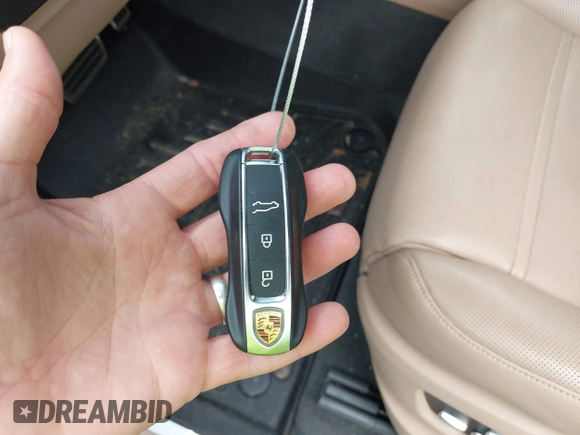 2021 Porsche Cayenne Turbo с VIN WP1AF2AY3MDA36233, выставлен на аукционе IAAI как лот 42624234 с пробегом 41 539 миль миль и . История ставок и продаж доступна на DreamBid. Изображение 11.