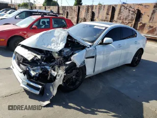 2019 Jaguar XE 25t Premium with VIN SAJAD4FXXKCP43952, listed as a Copart auction lot 72036084 with 41,808 mi miles and Salvage Title. Bid and sale history available at carsss.com. Image 1.
