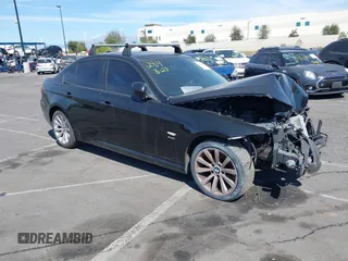 2011 BMW 3 Series 328i xDrive with VIN WBAPK5G56BNN30693, listed as a IAAI auction lot 41344589 with 1 mi miles. Bid and sale history available at carsss.com. Image 1.
