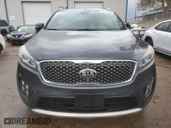 2017 Kia Sorento SXL z VIN 5XYPK4A56HG305258, wystawiony jako Copart lot #78742384 z przebiegiem Nie podano mil oraz Nie do naprawy • Non repairable. Historia ofert i sprzedaży dostępna na DreamBid. Obrazek 5.