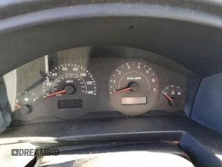 2010 Jeep Commander Sport с VIN 1J4RG4GK0AC124393, выставлен на аукционе Copart как лот 51321935 с пробегом Не указан миль и На запчасти • Non repairable. История ставок и продаж доступна на DreamBid. Изображение 9.