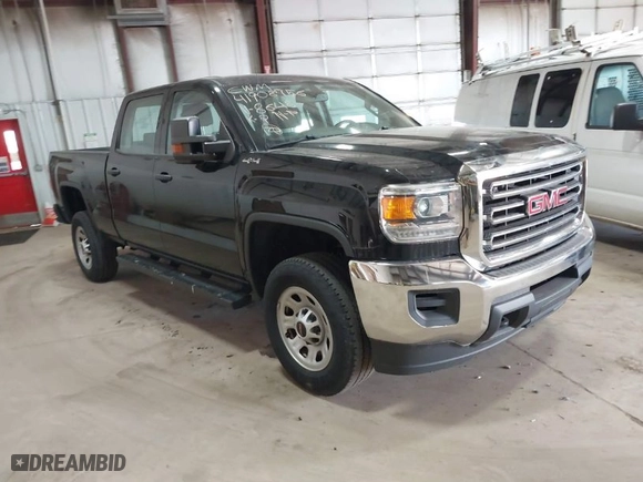 2018 GMC Sierra 2500HD with VIN 1GT12REG7JF228648, listed as a IAAI auction lot 41908756 with 67,003 mi miles. Bid and sale history available at carsss.com. Image 1.