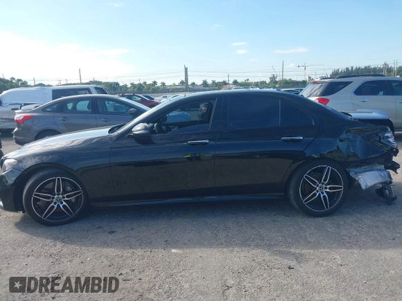 2019 Mercedes-Benz E-Class E 300 with VIN WDDZF4JB9KA586634, listed as a IAAI auction lot 41685266 with 97,296 mi miles. Bid and sale history available at carsss.com. Image 15.