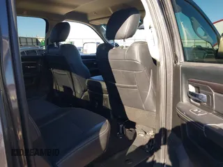 2018 Ram 2500 Big Horn with VIN 3C6UR5DJ8JG341352, listed as a IAAI auction lot 38465028 with 110,201 mi miles. Bid and sale history available at carsss.com. Image 8.