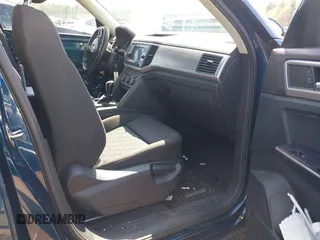 2019 Volkswagen Atlas S with VIN 1V2GR2CA6KC552560, listed as a IAAI auction lot 42154712 with 68,906 mi miles and . Bid and sale history available at DreamBid. Image 5.