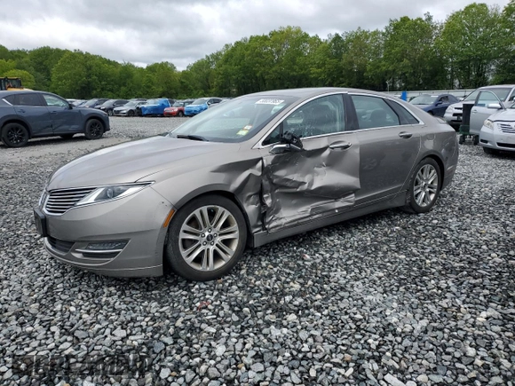 2015 Lincoln MKZ with VIN 3LN6L2J9XFR622989, listed as a Copart auction lot 58037965 with 81,709 mi miles and Salvage title. Bid and sale history available at DreamBid. Image 1.